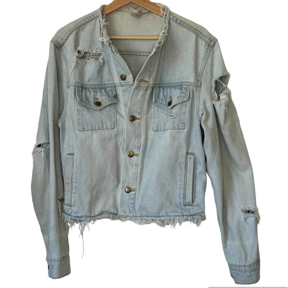Vintage  Rocker distressed Jean jacket stonewash 💯 cotton size sml cool vibe